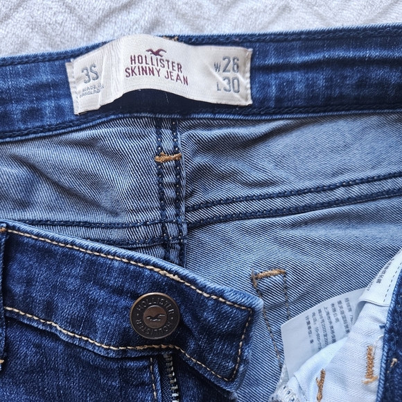 Hollister Distressed Jeans 3S - Picture 3 of 6